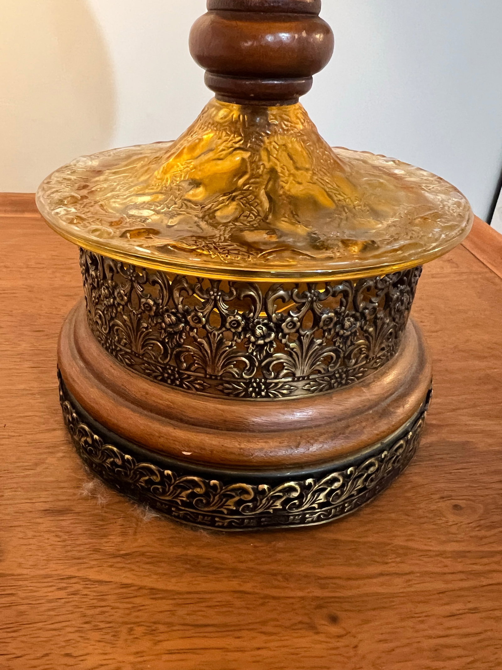 Pair Mid Century Modern Amber Articulated Brass and Wood Table Lamp - 9