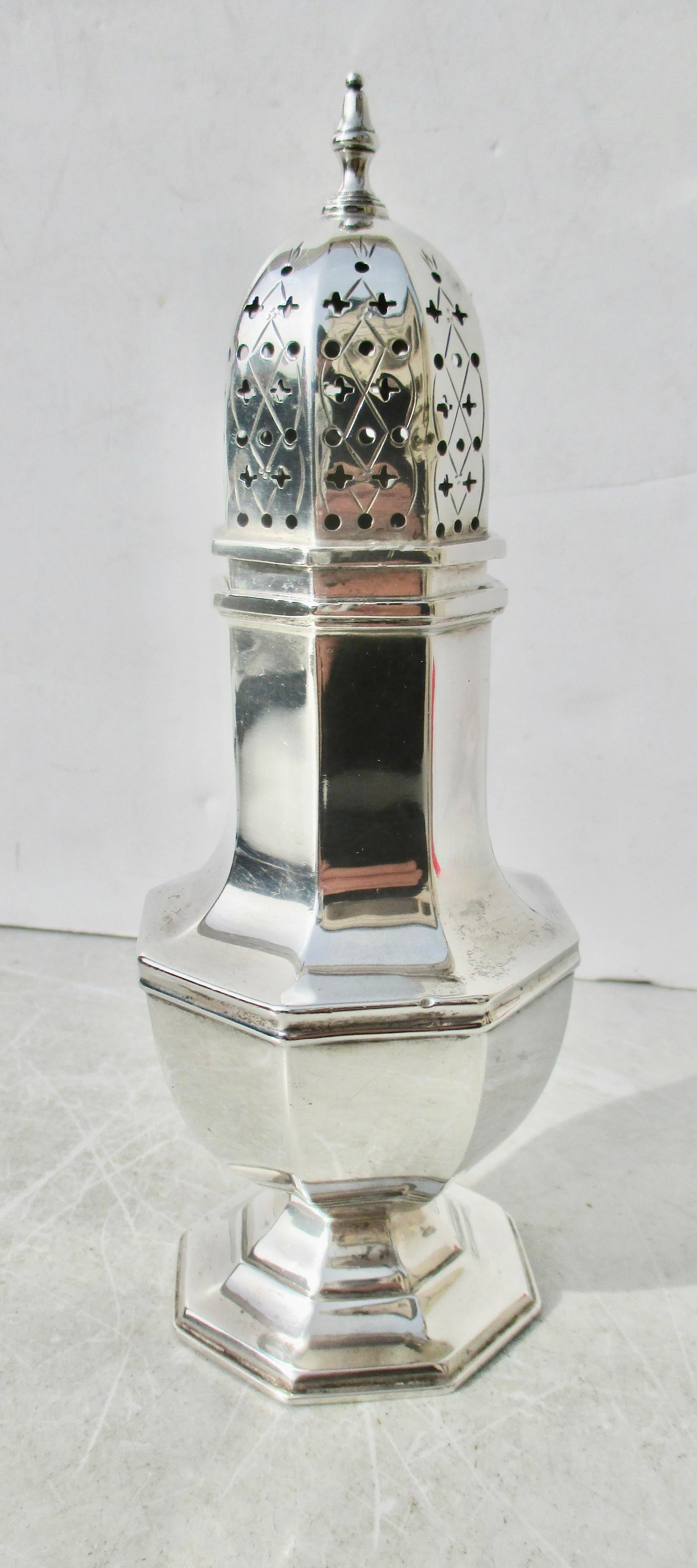 Muffineer Sterling Silver by Edward Viner 5 Ounces - 2
