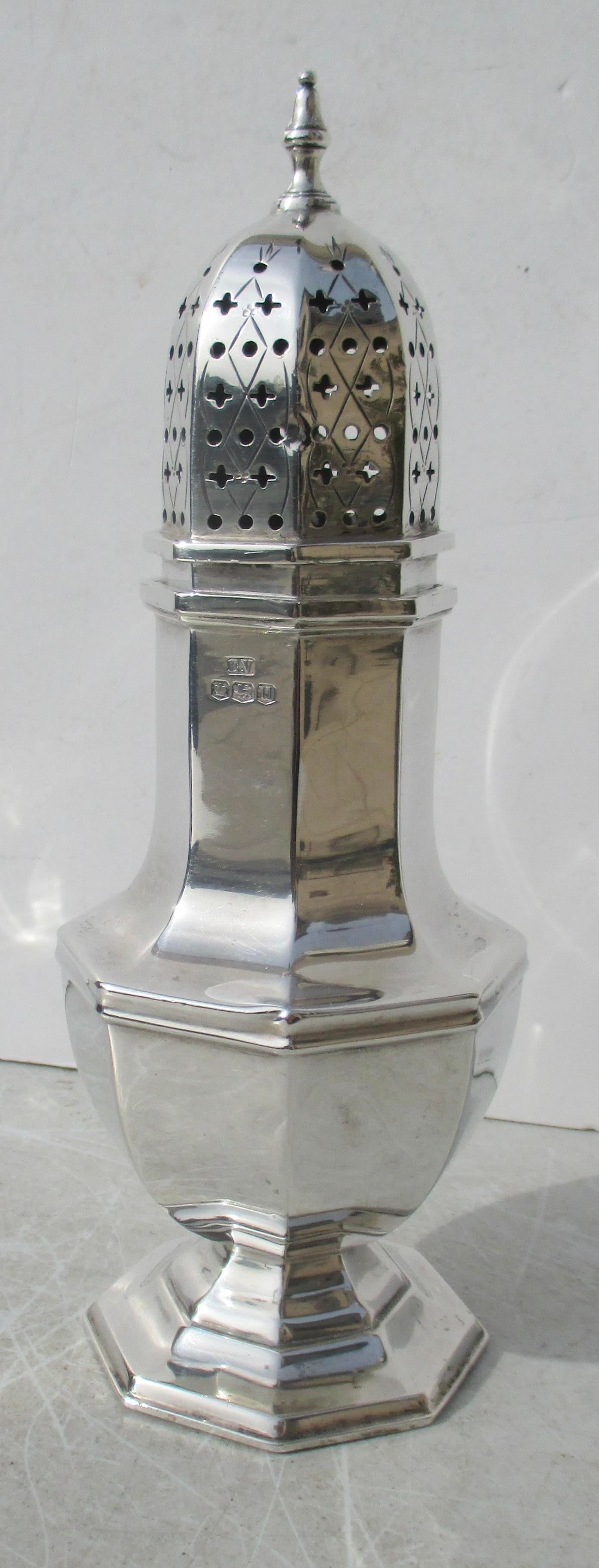 Muffineer Sterling Silver by Edward Viner 5 Ounces - 4