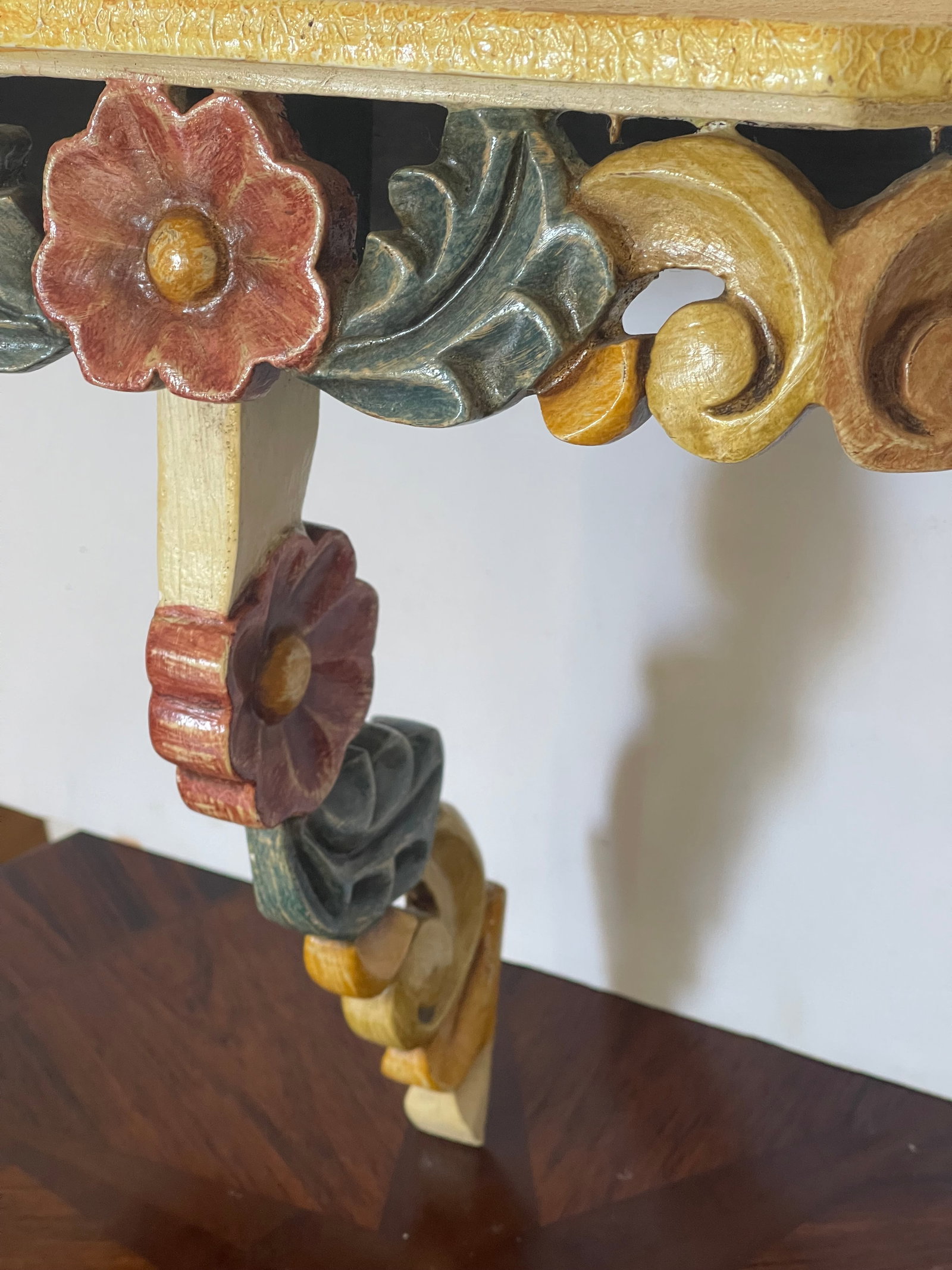 1940s Small Console Table Floral Carving - 3