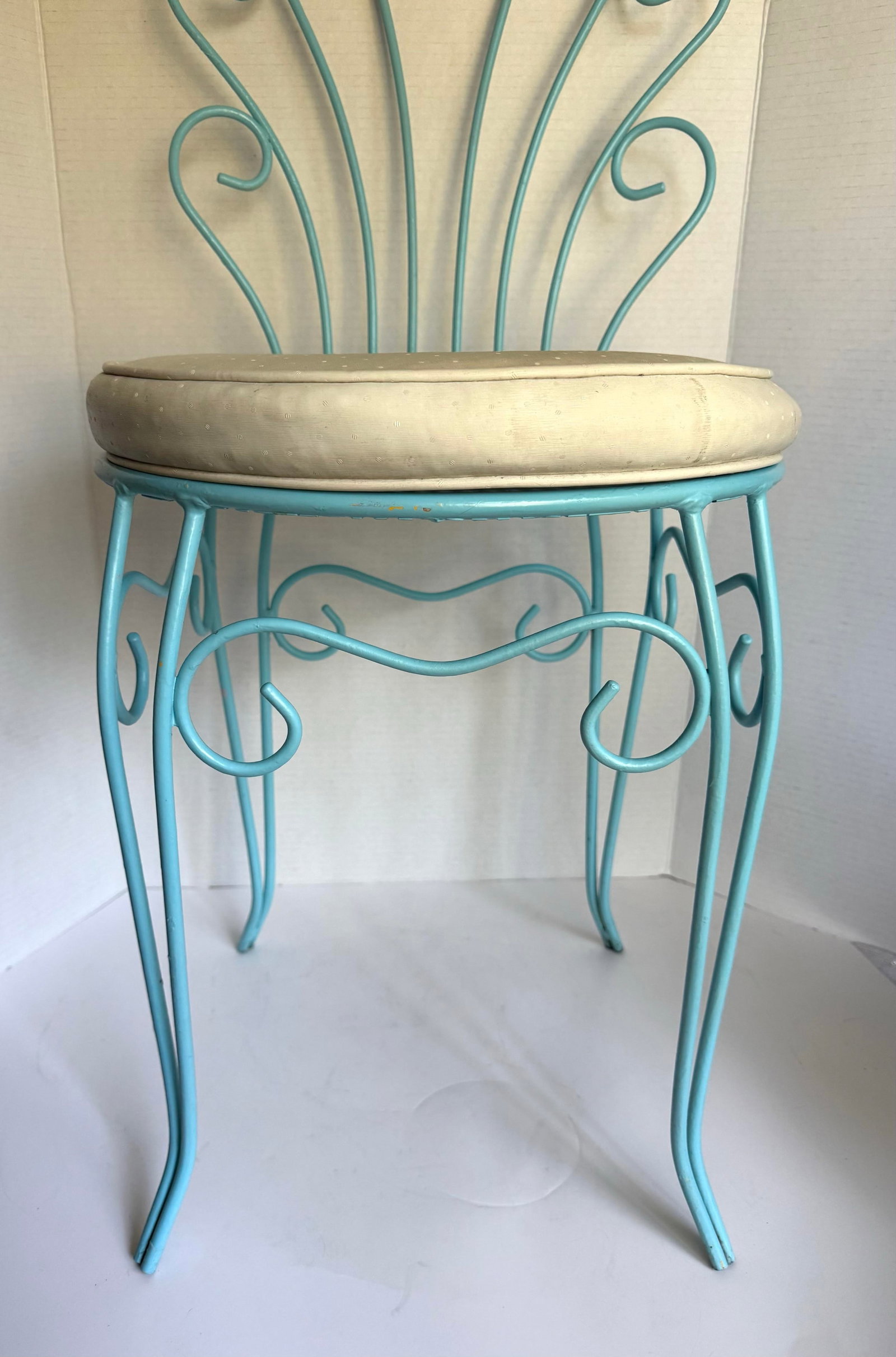 Vintage Aqua Wrought Iron Vanity Chair With Shell-Shaped Scroll Back & Cushion - 5