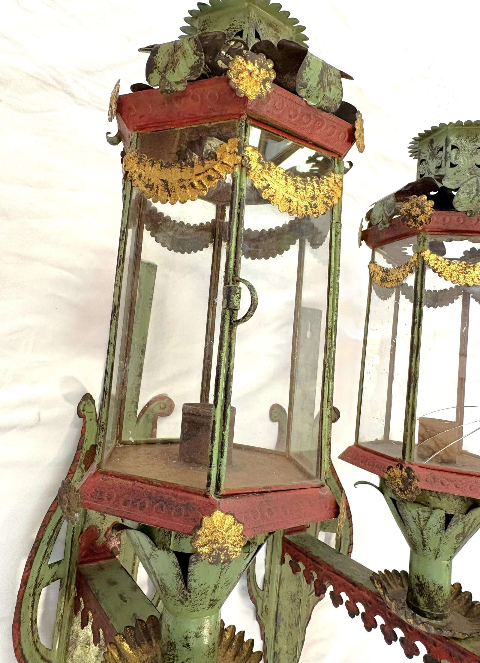 Vintage Italian Venetian Style Painted Tole Wall Sconce Candle Lanterns- A Pair - 7