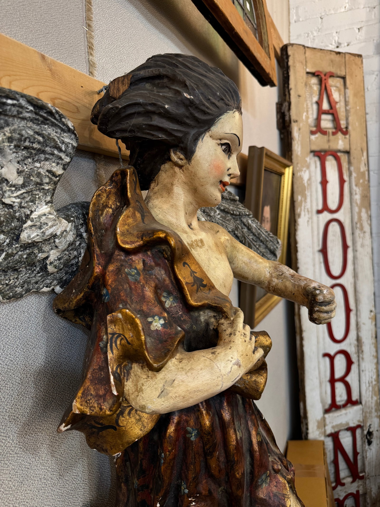 Antique Italian Carved Wood Angel, Original Paint, Circa 1880s - 7
