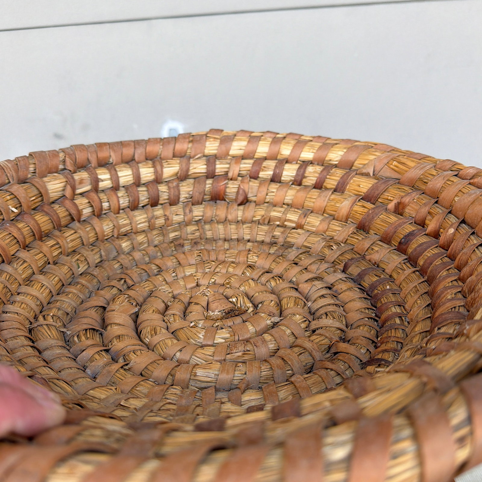 A Large Antique Woven Rye-Straw Bowl, Circa 1900 - 7