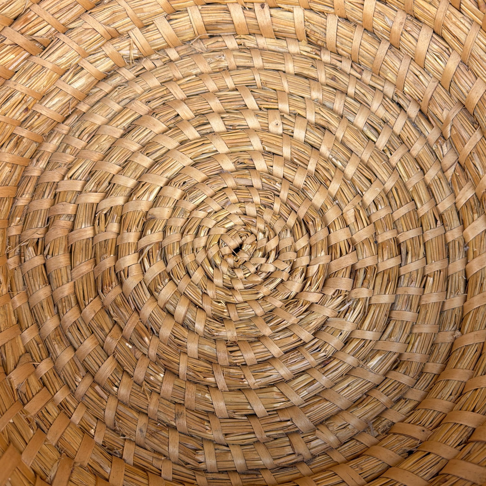 Antique American Woven Rye Straw Bowl, Circa 1900–1920s - 4