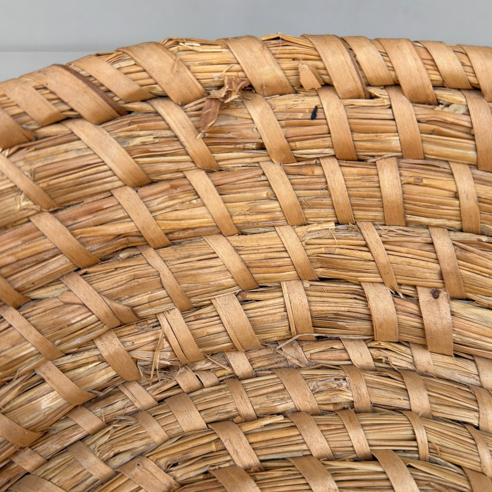 Antique American Woven Rye Straw Bowl, Circa 1900–1920s - 5