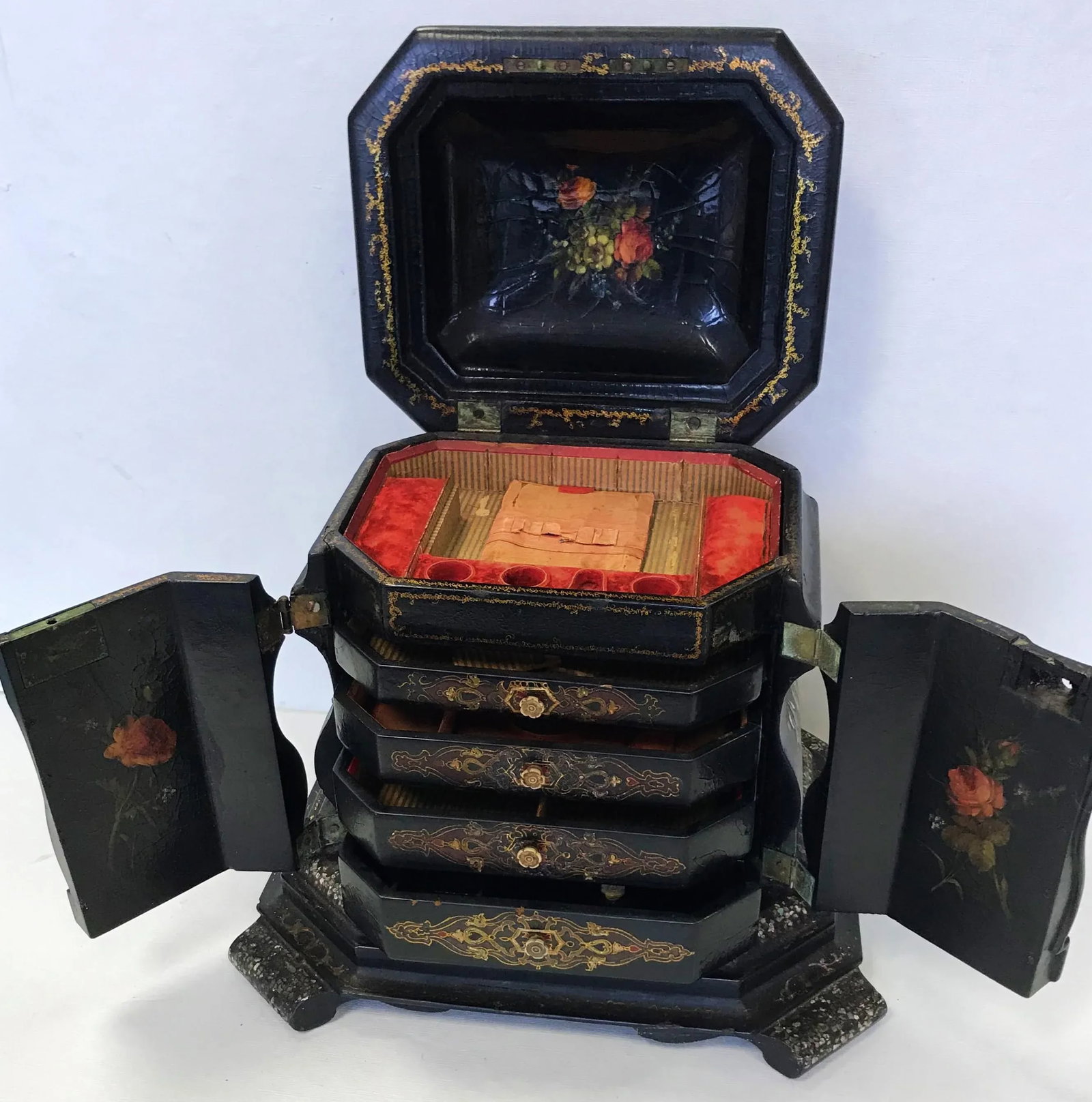 19th Century Papier Mâché Lacquered Jewelry Box Hand Painted with Inlaid With - 12