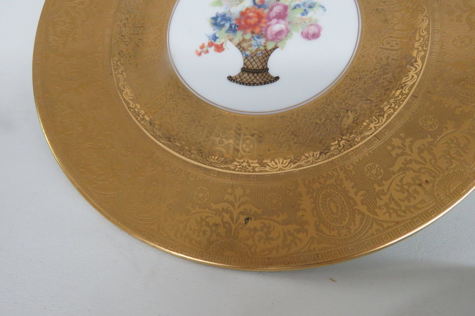 Early 20th Century Heinrich and Co Selb Bavaria Porcelain 22k Filigree Set of 5 Plates 4802b - 11