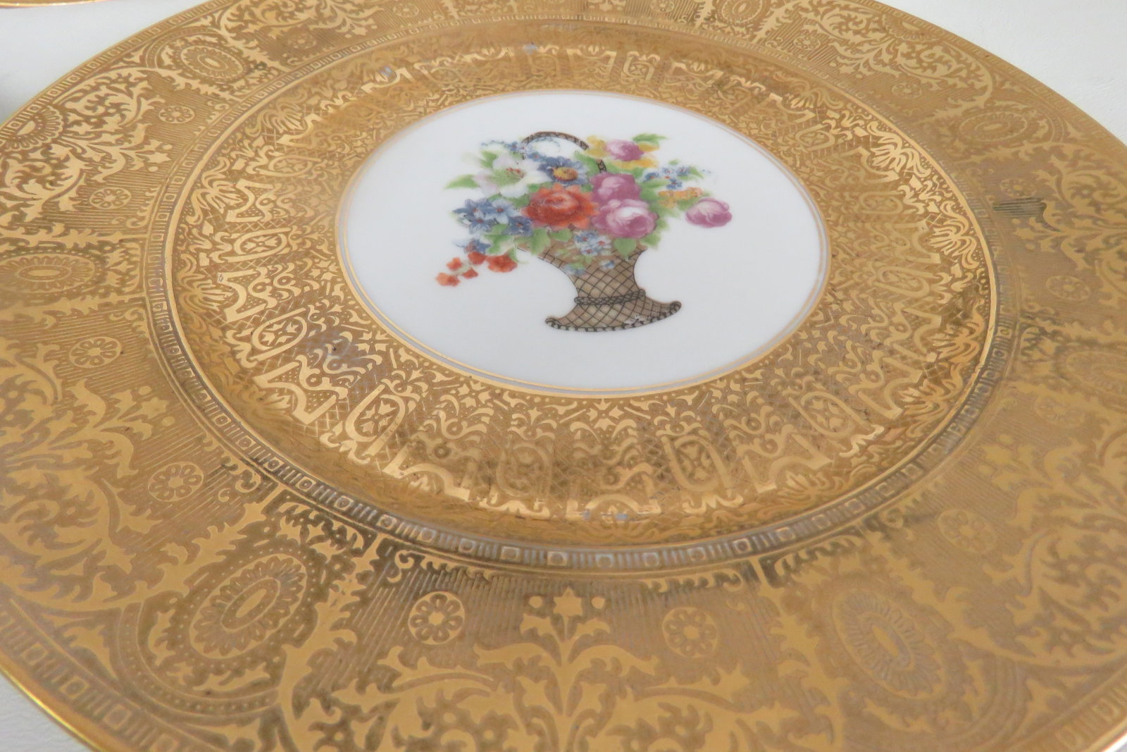 Early 20th Century Heinrich and Co Selb Bavaria Porcelain 22k Filigree Set of 5 Plates 4802b - 15