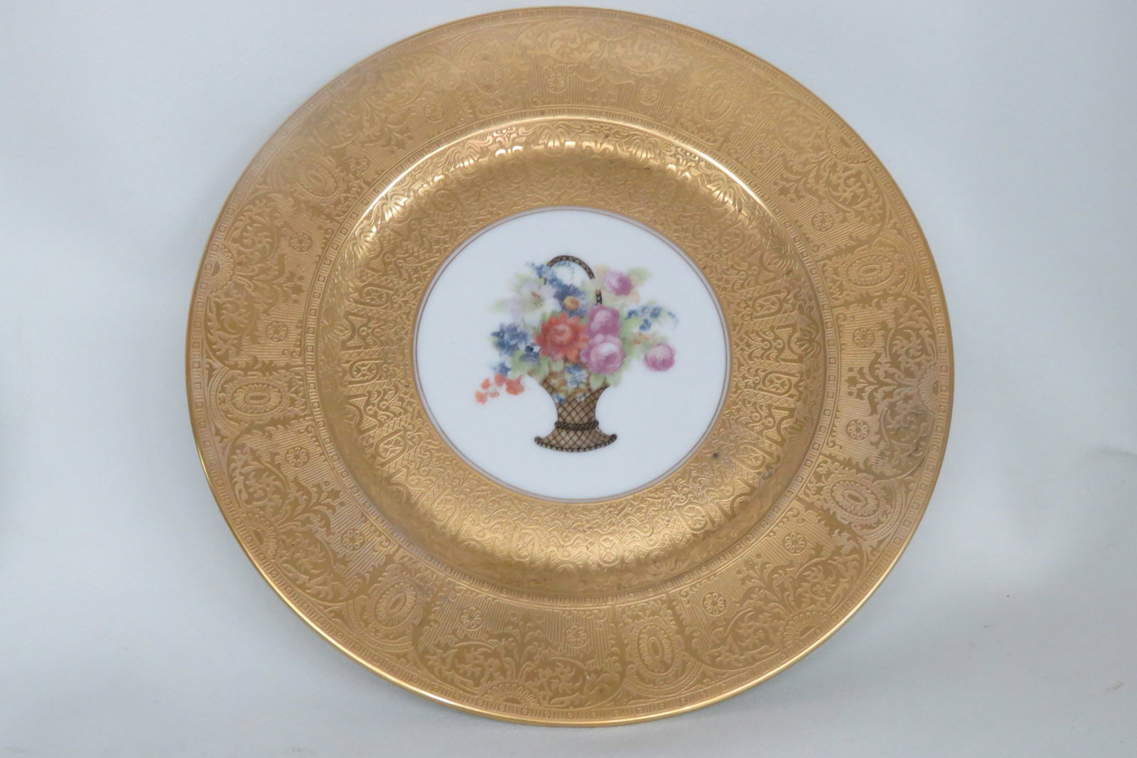Early 20th Century Heinrich and Co Selb Bavaria Porcelain 22k Filigree Set of 5 Plates 4802b - 17