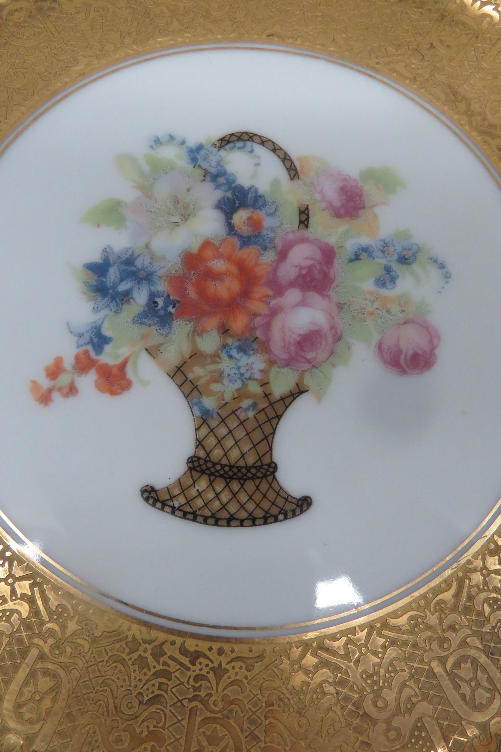 Early 20th Century Heinrich and Co Selb Bavaria Porcelain 22k Filigree Set of 5 Plates 4802b - 5