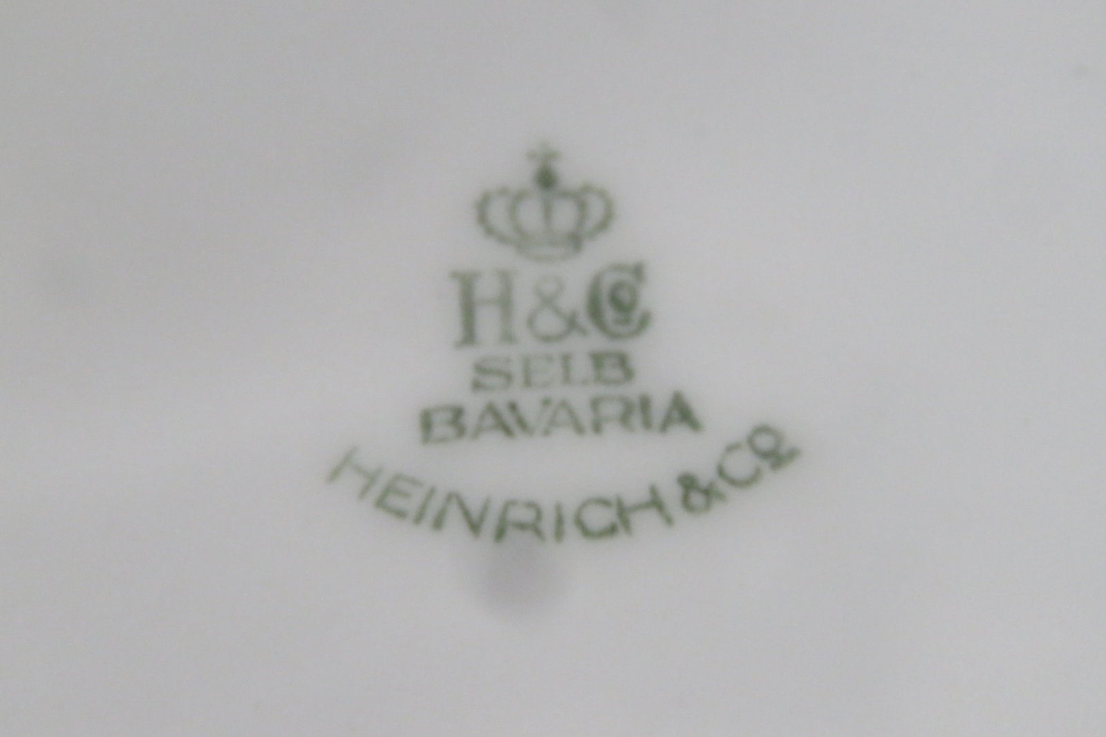 Early 20th Century Heinrich and Co Selb Bavaria Porcelain 22k Filigree Set of 5 Plates 4802b - 6