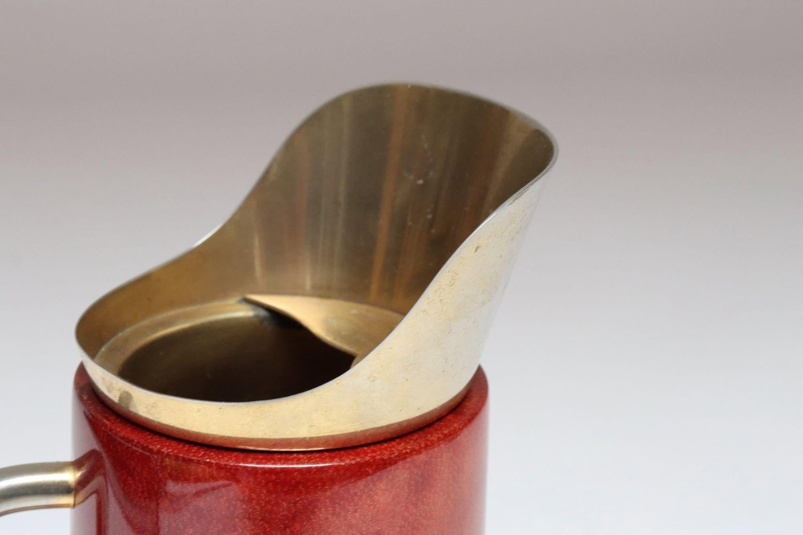 1950s Italian Modernist Pitcher in Brass and Dyed Red Goatskin by Aldo Tura - 13