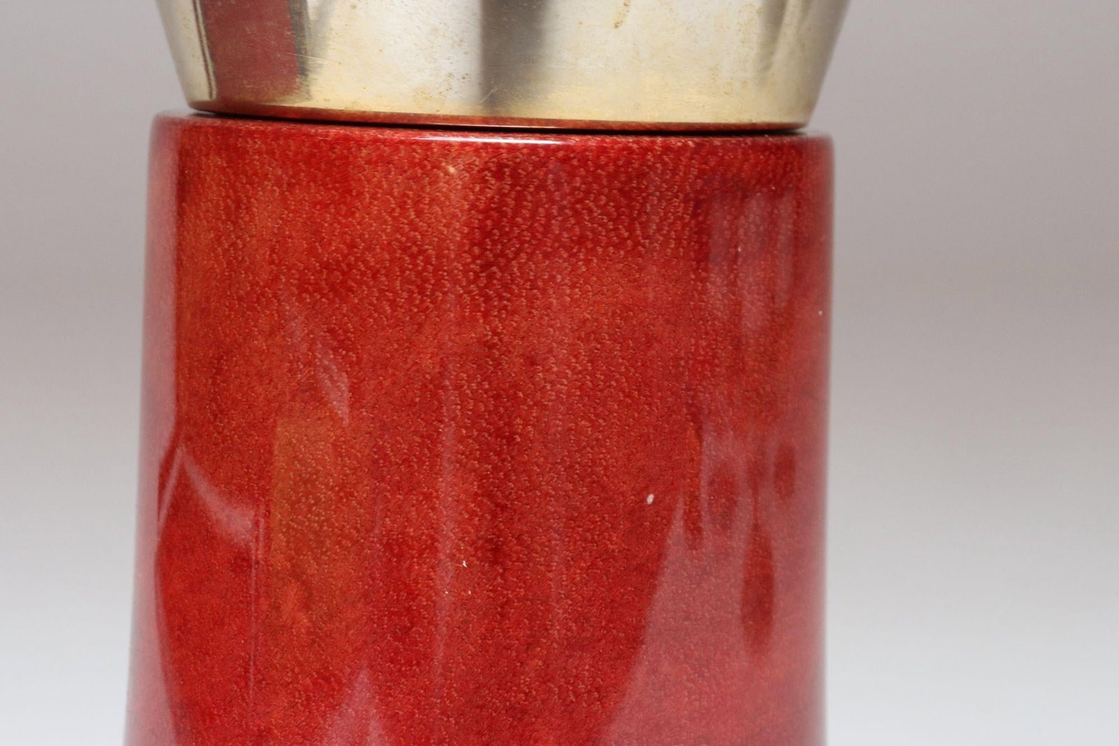 1950s Italian Modernist Pitcher in Brass and Dyed Red Goatskin by Aldo Tura - 16
