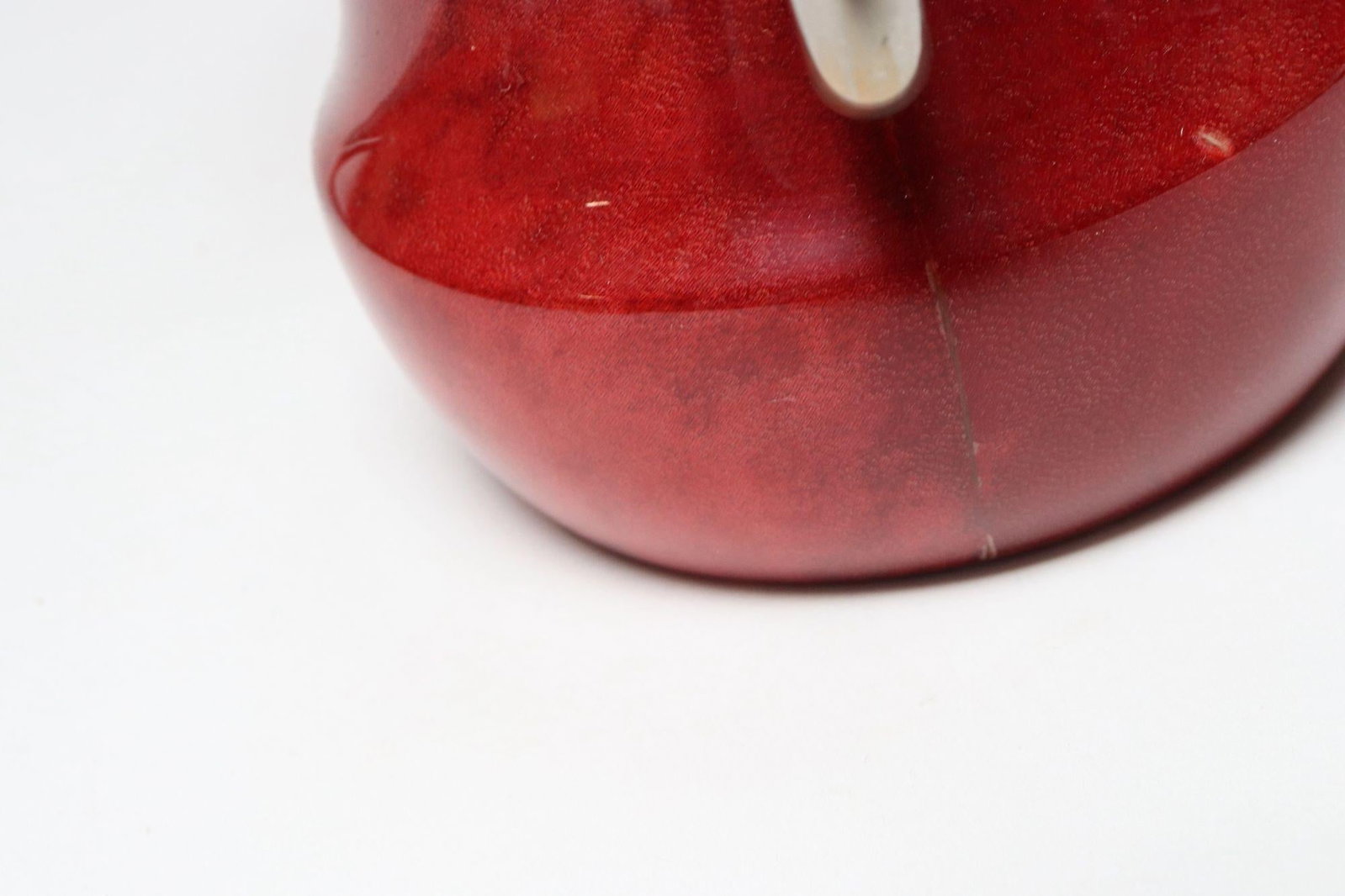 1950s Italian Modernist Pitcher in Brass and Dyed Red Goatskin by Aldo Tura - 17