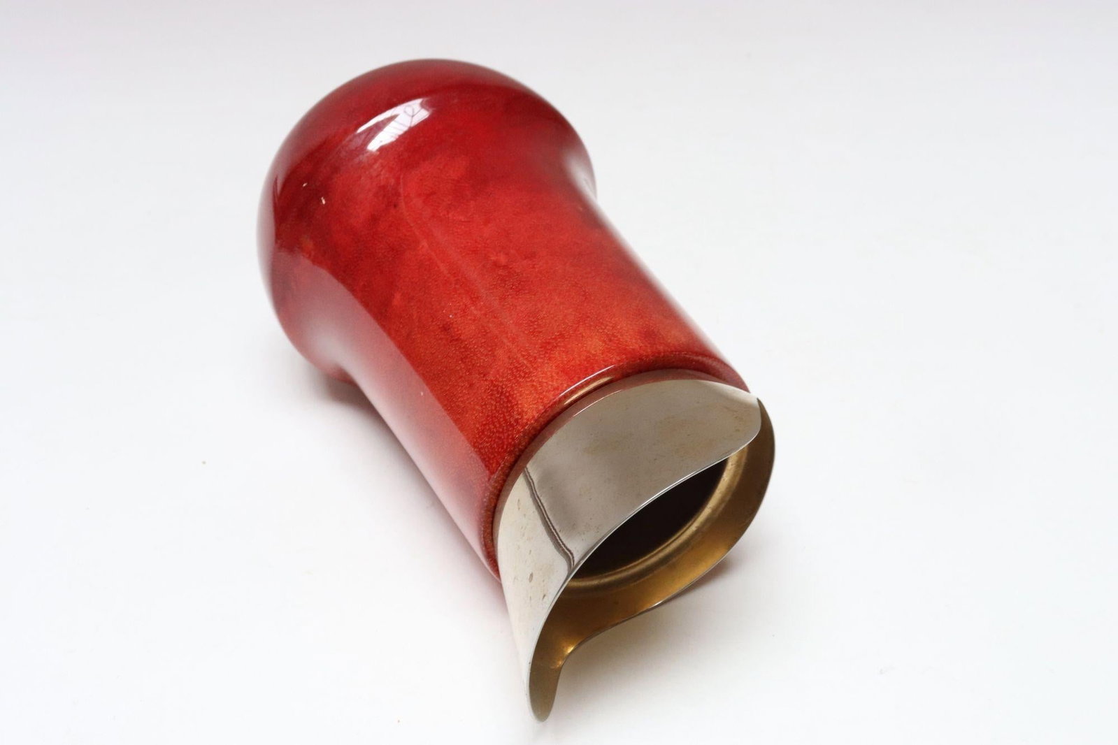 1950s Italian Modernist Pitcher in Brass and Dyed Red Goatskin by Aldo Tura - 18