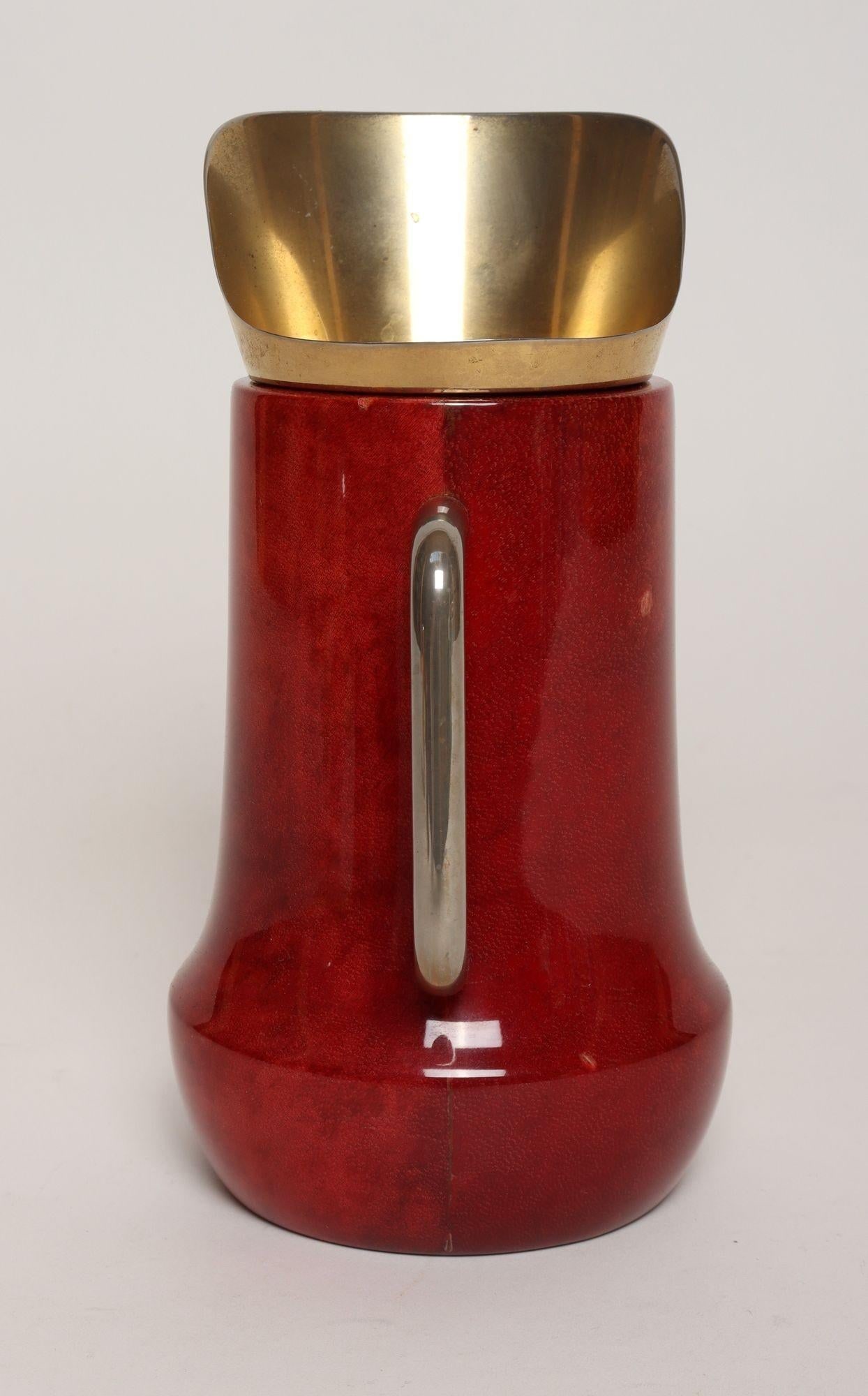1950s Italian Modernist Pitcher in Brass and Dyed Red Goatskin by Aldo Tura - 4