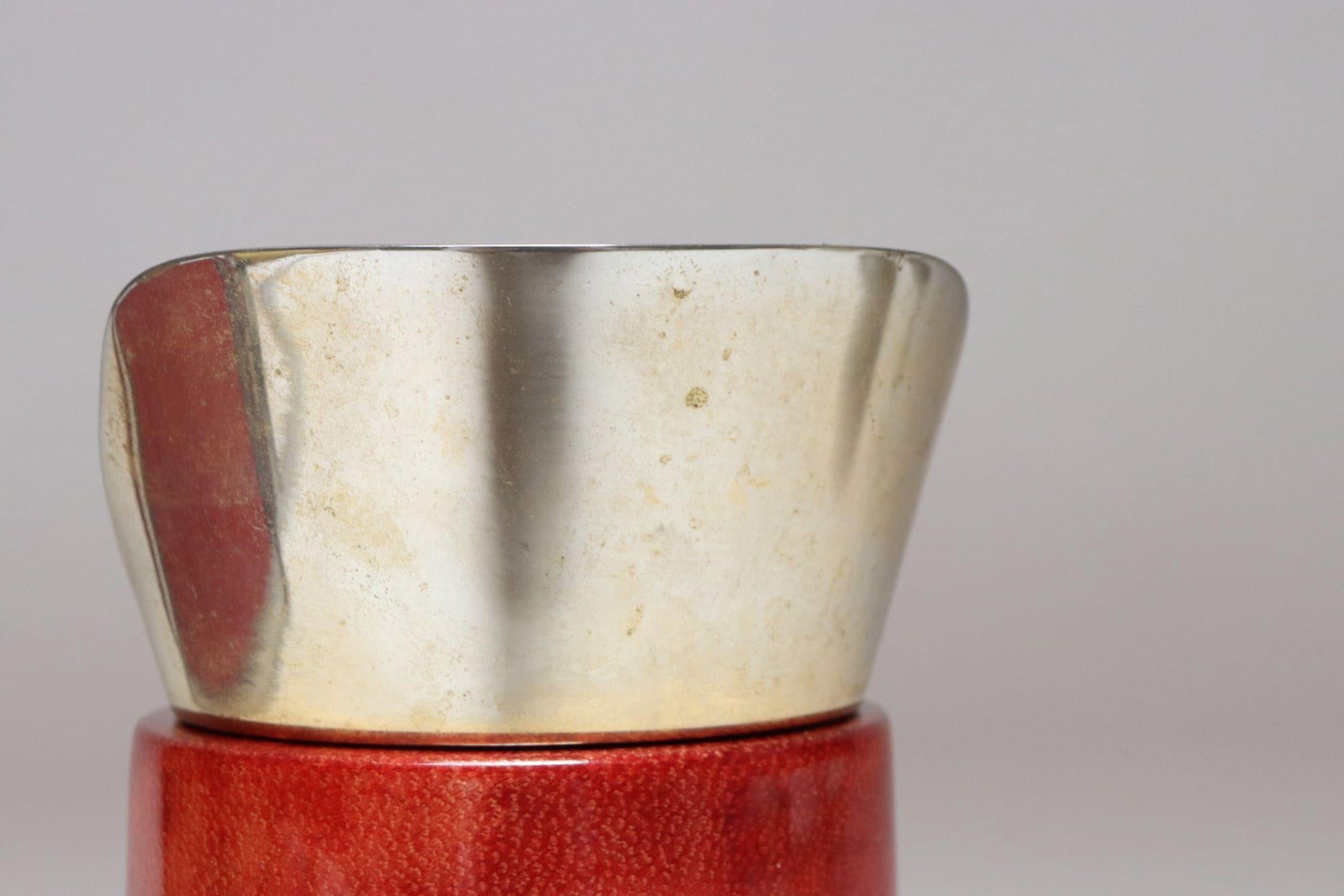 1950s Italian Modernist Pitcher in Brass and Dyed Red Goatskin by Aldo Tura - 9