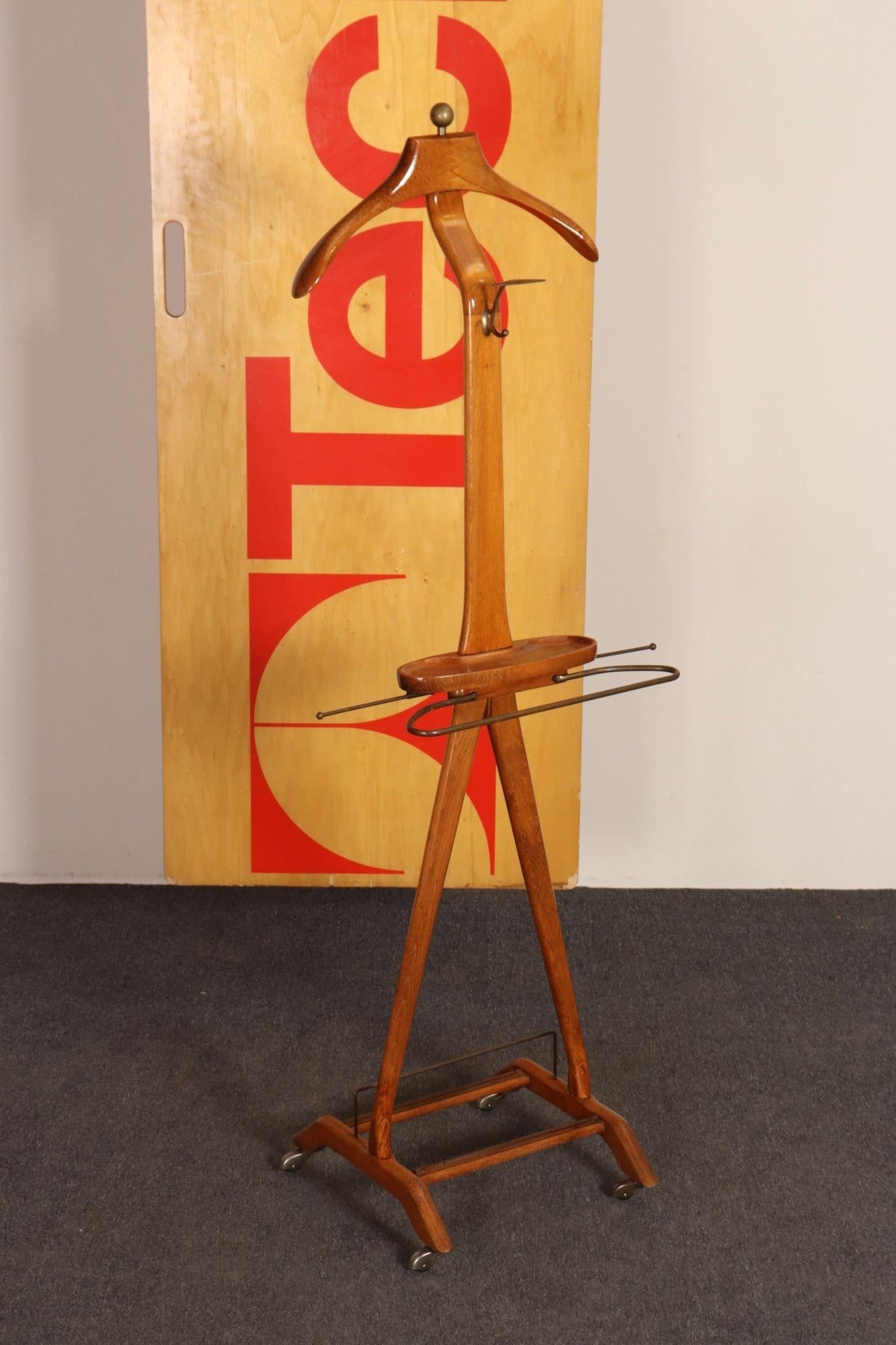 Sculptural Italian Modernist Beech and Brass Valet by Fratelli Reguitti - 5