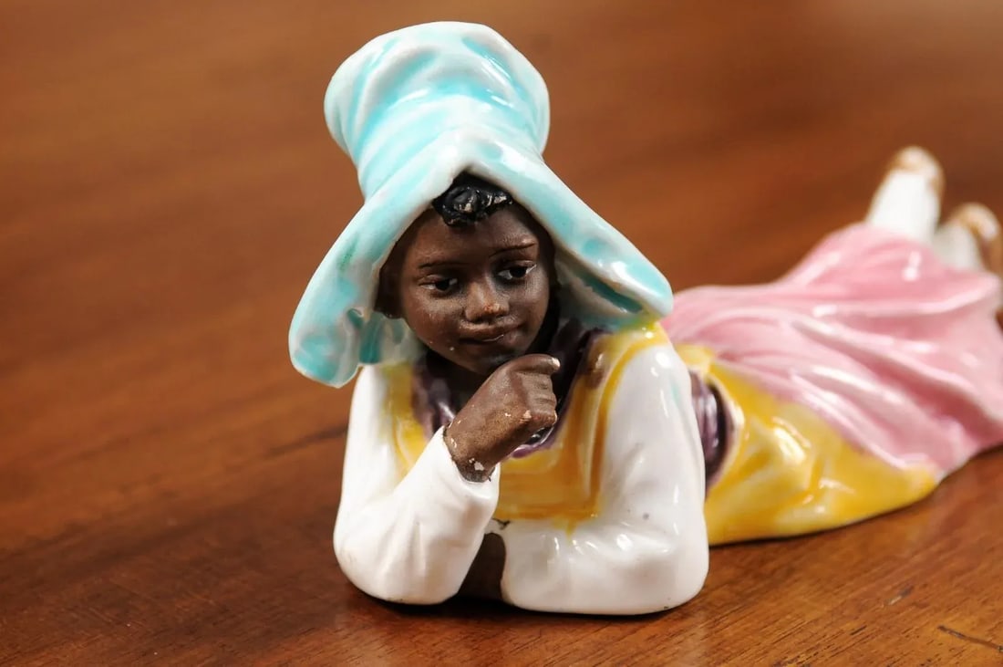Vintage Petite English Porcelain Figurine Depicting a Young Girl Laying on the Ground - 3