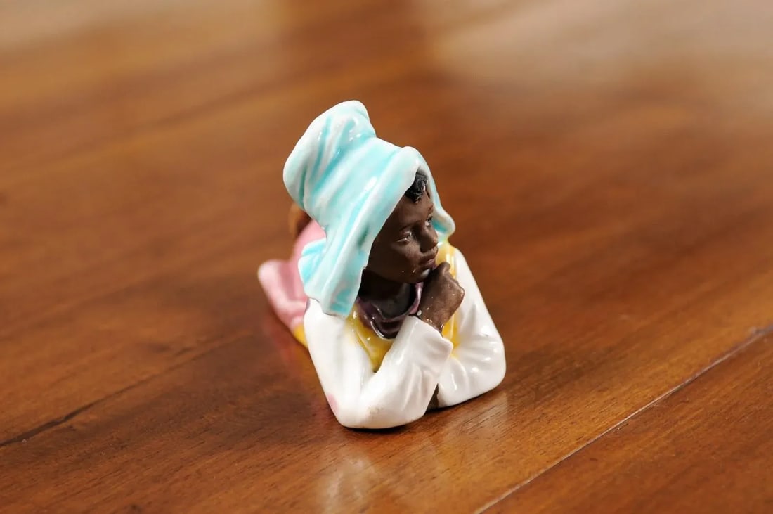 Vintage Petite English Porcelain Figurine Depicting a Young Girl Laying on the Ground - 8