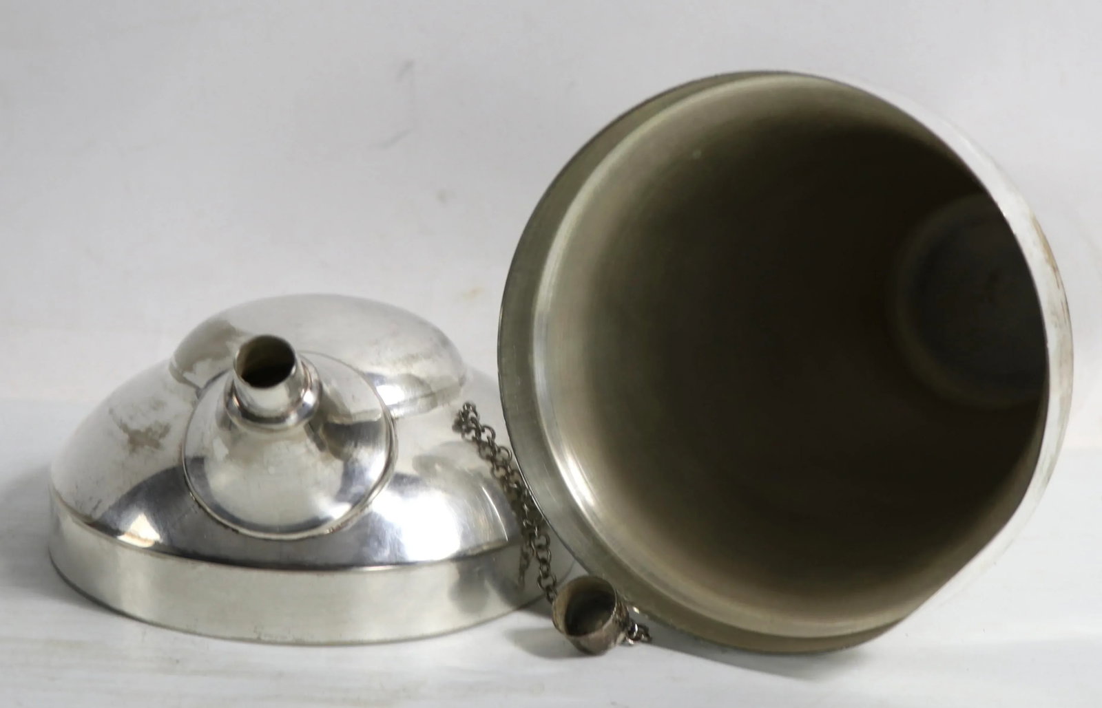 Americana Silverplate Art Deco Cocktail Shaker - 3