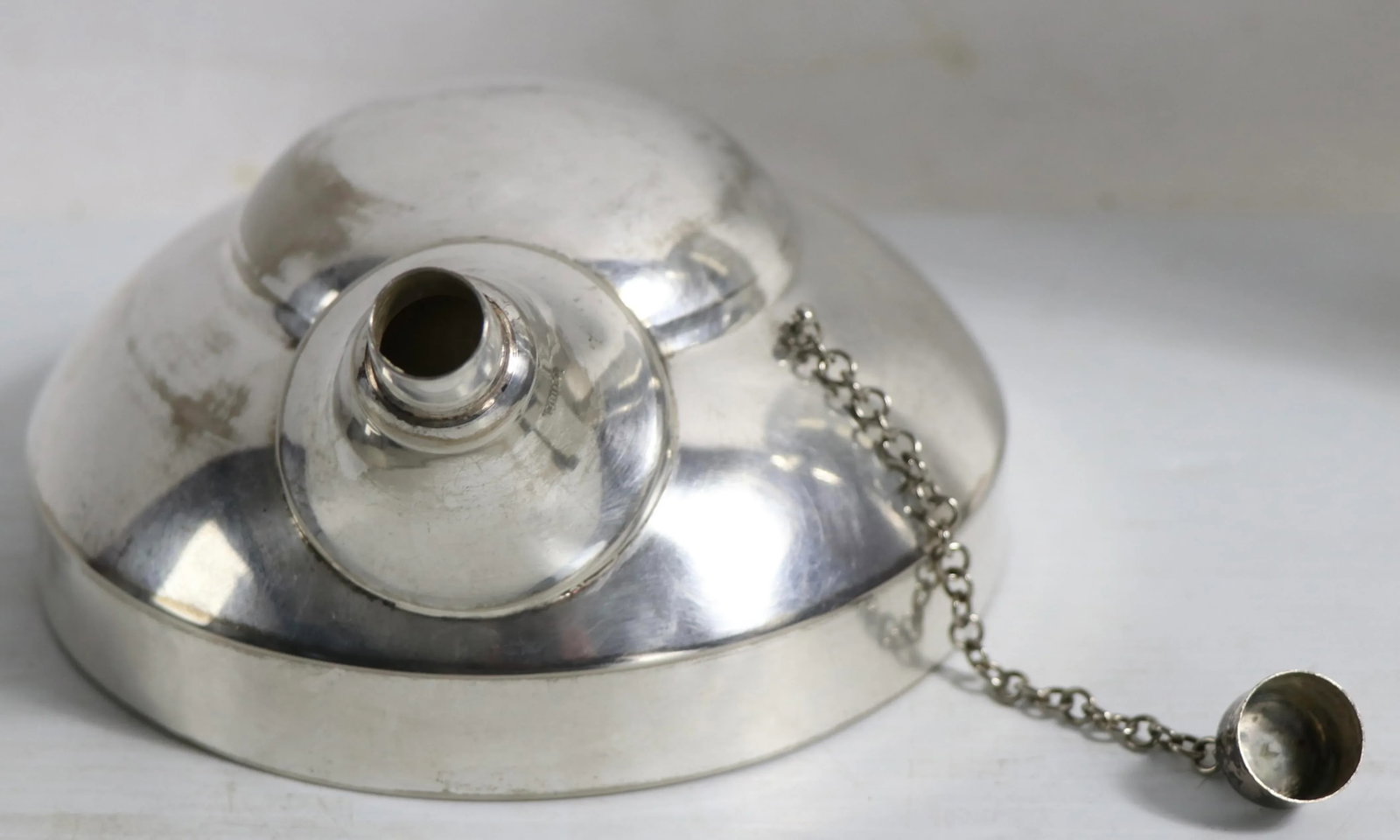 Americana Silverplate Art Deco Cocktail Shaker - 5