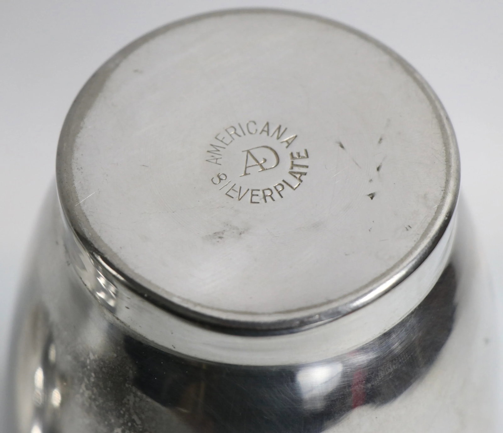 Americana Silverplate Art Deco Cocktail Shaker - 6