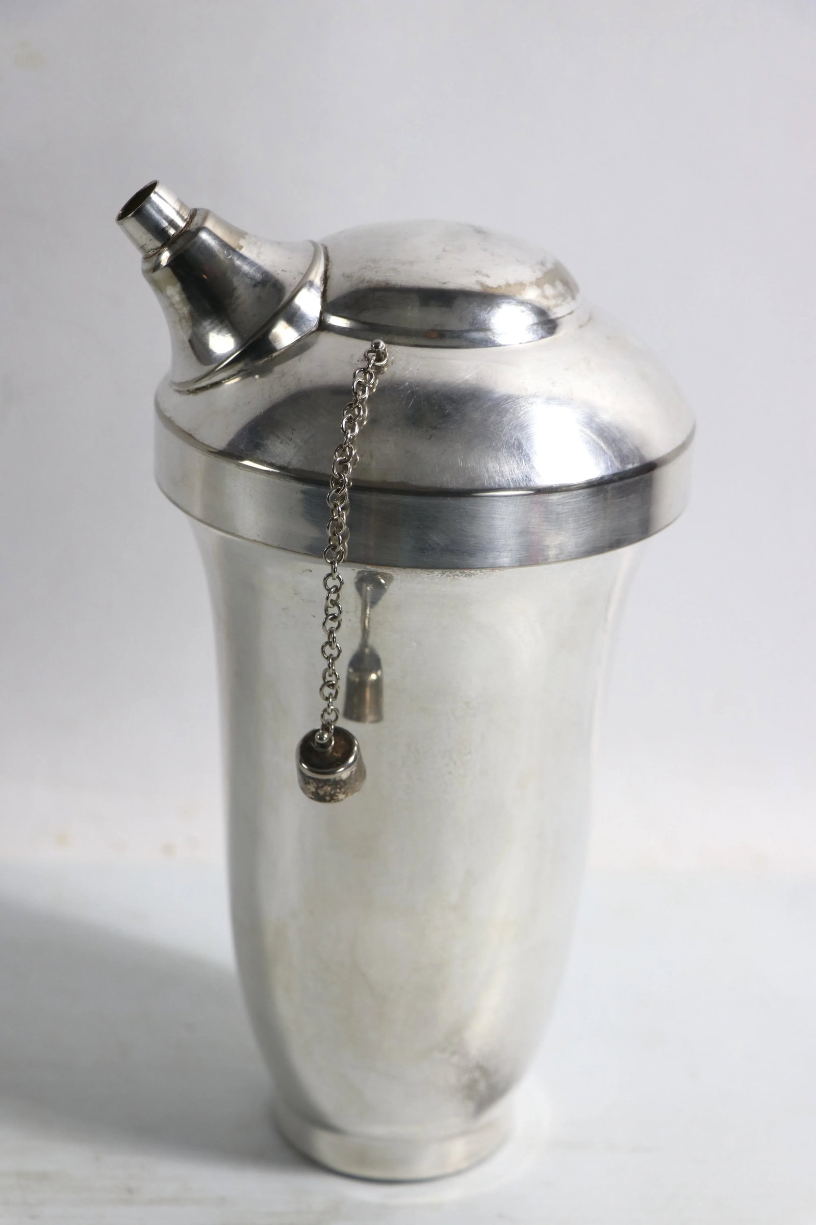 Americana Silverplate Art Deco Cocktail Shaker - 7