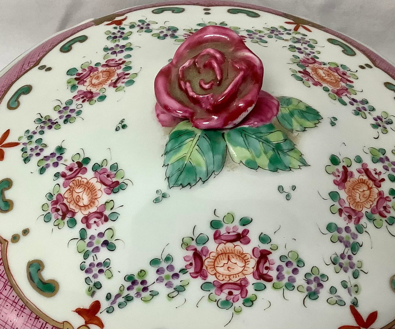 Sampson Large Covered Tureen With Under-Plate - 3