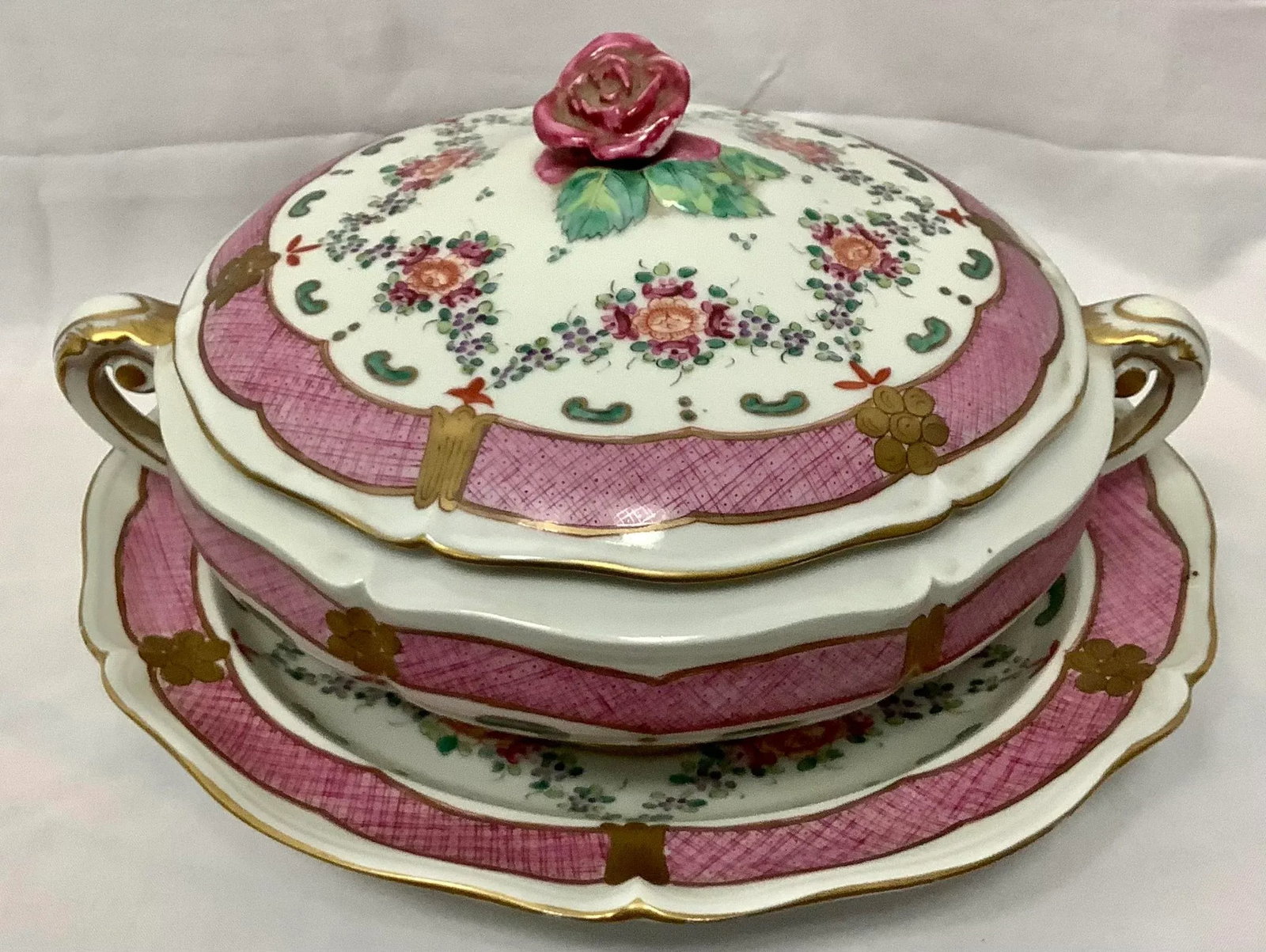 Sampson Large Covered Tureen With Under-Plate - 9