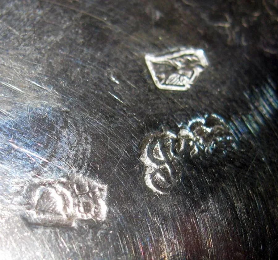 18th century Georgian Sterling Silver Irish Sauce Boat - 8