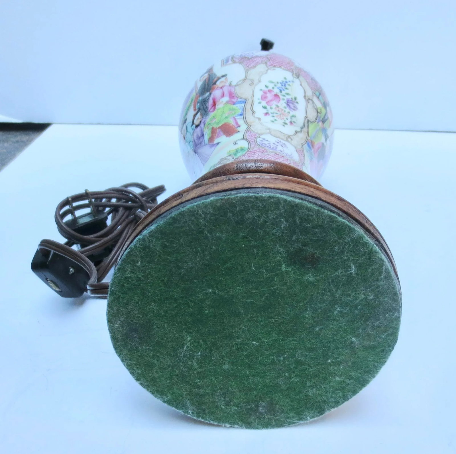 1920-30s Chinese Porcelain Vase Mounted Lamp - 8