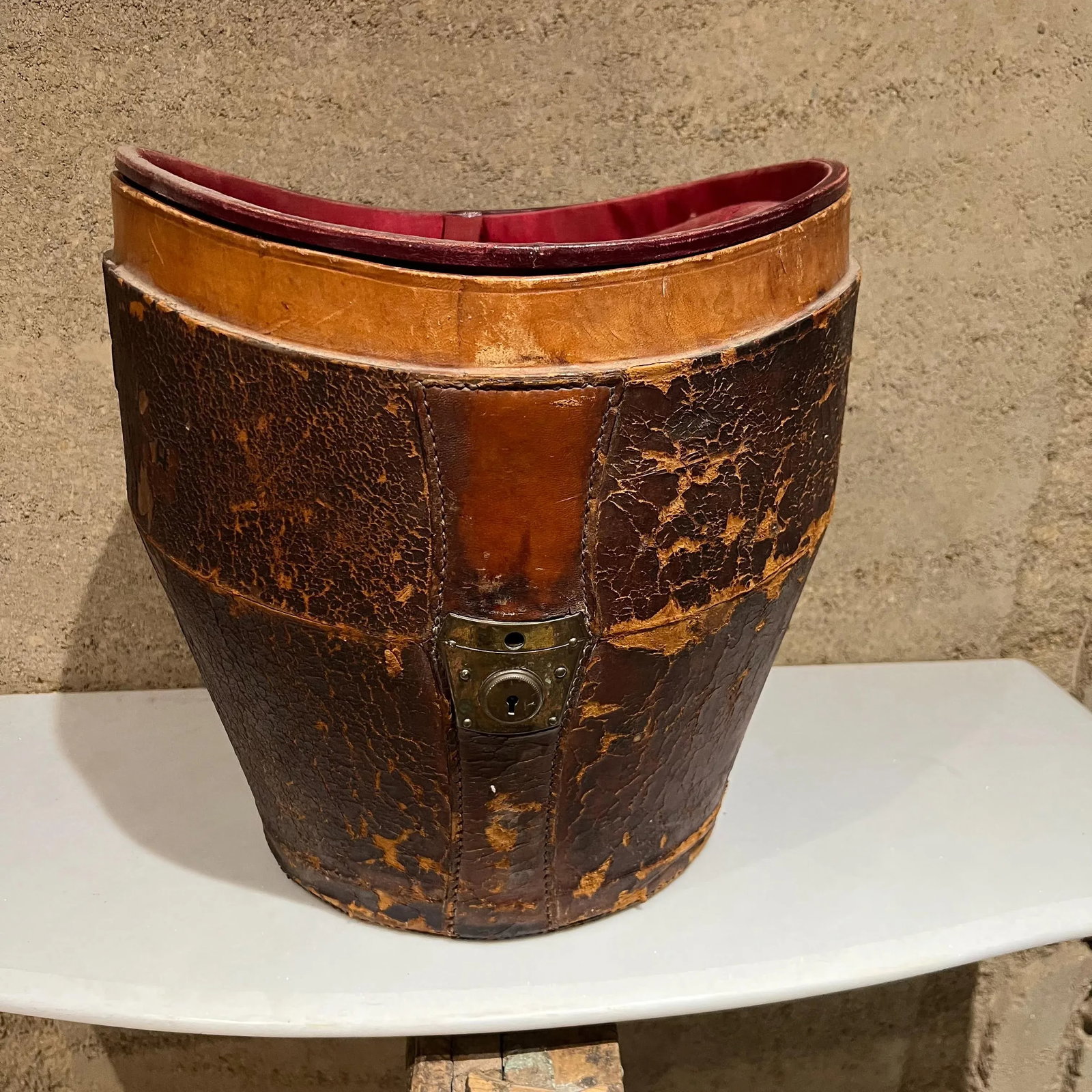 Distressed Leather Box With Red Silk, American Colonial Style, 1800s - 12