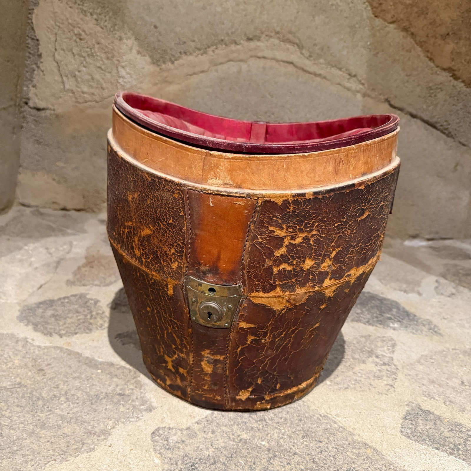 Distressed Leather Box With Red Silk, American Colonial Style, 1800s - 13