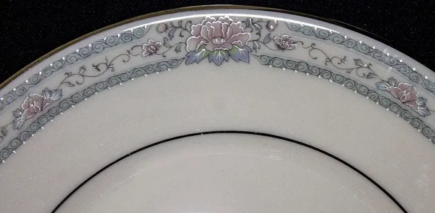 1980s Lenox China Charleston Pattern Service for Six- 30 Pieces - 4