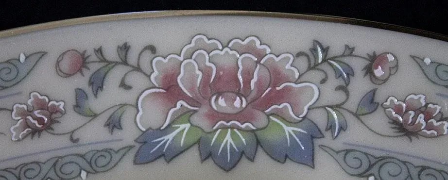 1980s Lenox China Charleston Pattern Service for Six- 30 Pieces - 5