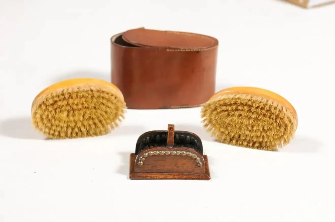 English 19th Century Victorian Shoe Care Set with Original Leather Case - 4 Pieces - 4