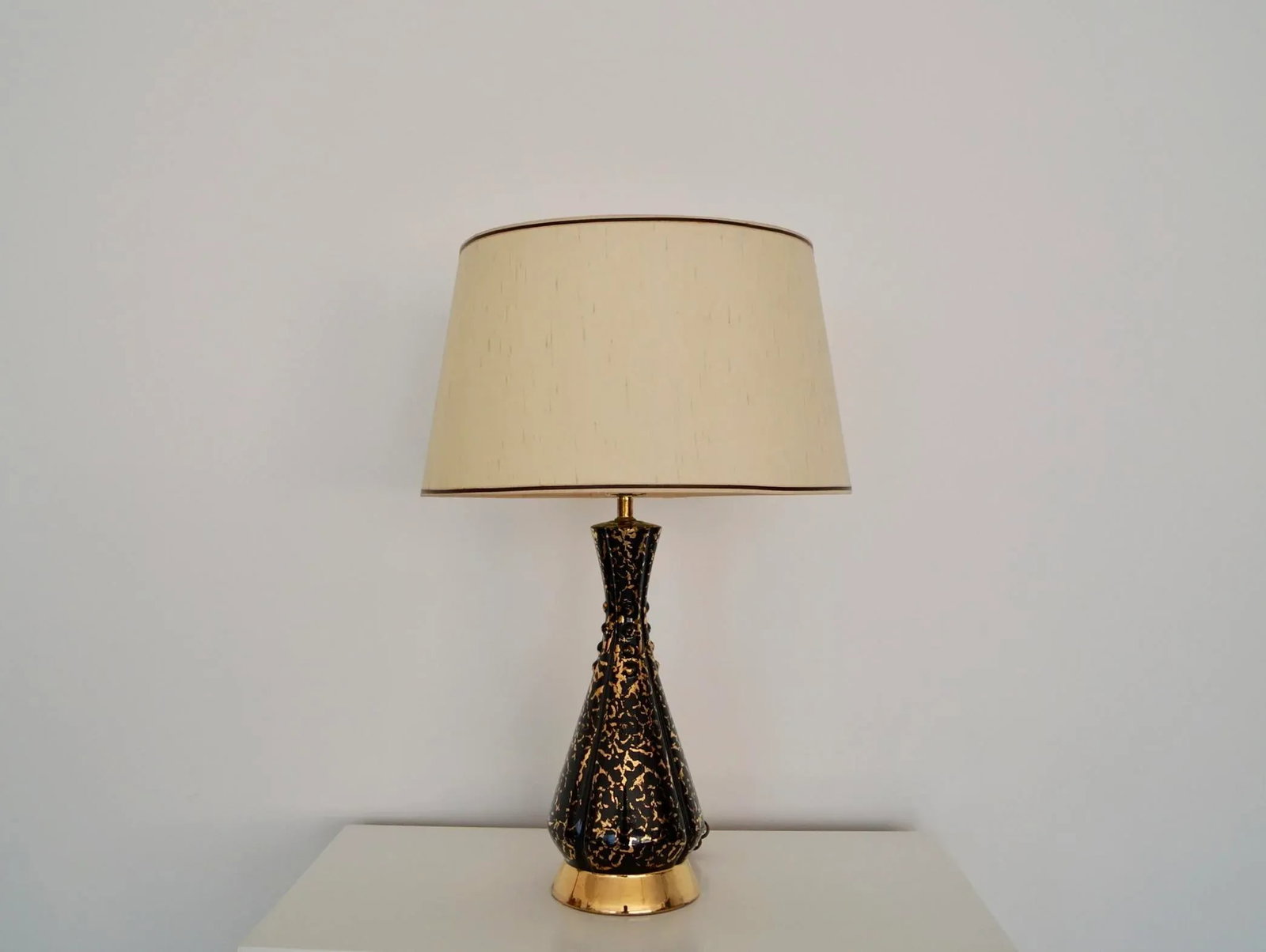 1950's Hollywood Regency Porcelain Table Lamp - 2