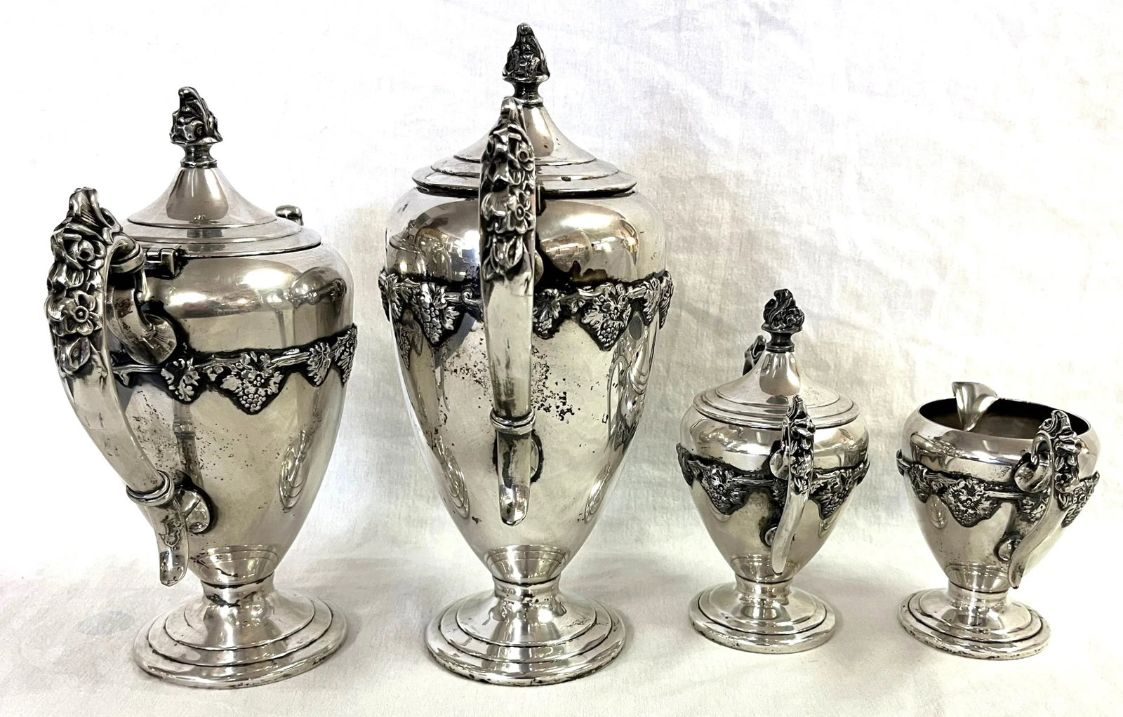 Vintage Five Piece Tea Service With Grapevine Details, Silverplate on Copper - 4