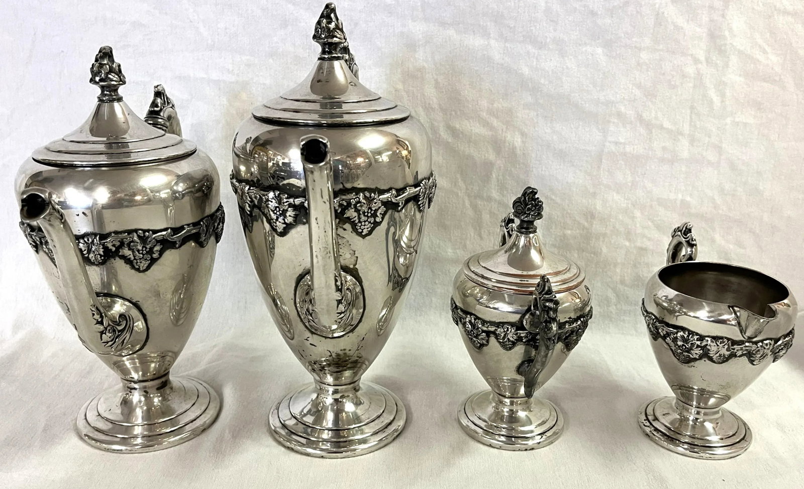 Vintage Five Piece Tea Service With Grapevine Details, Silverplate on Copper - 6