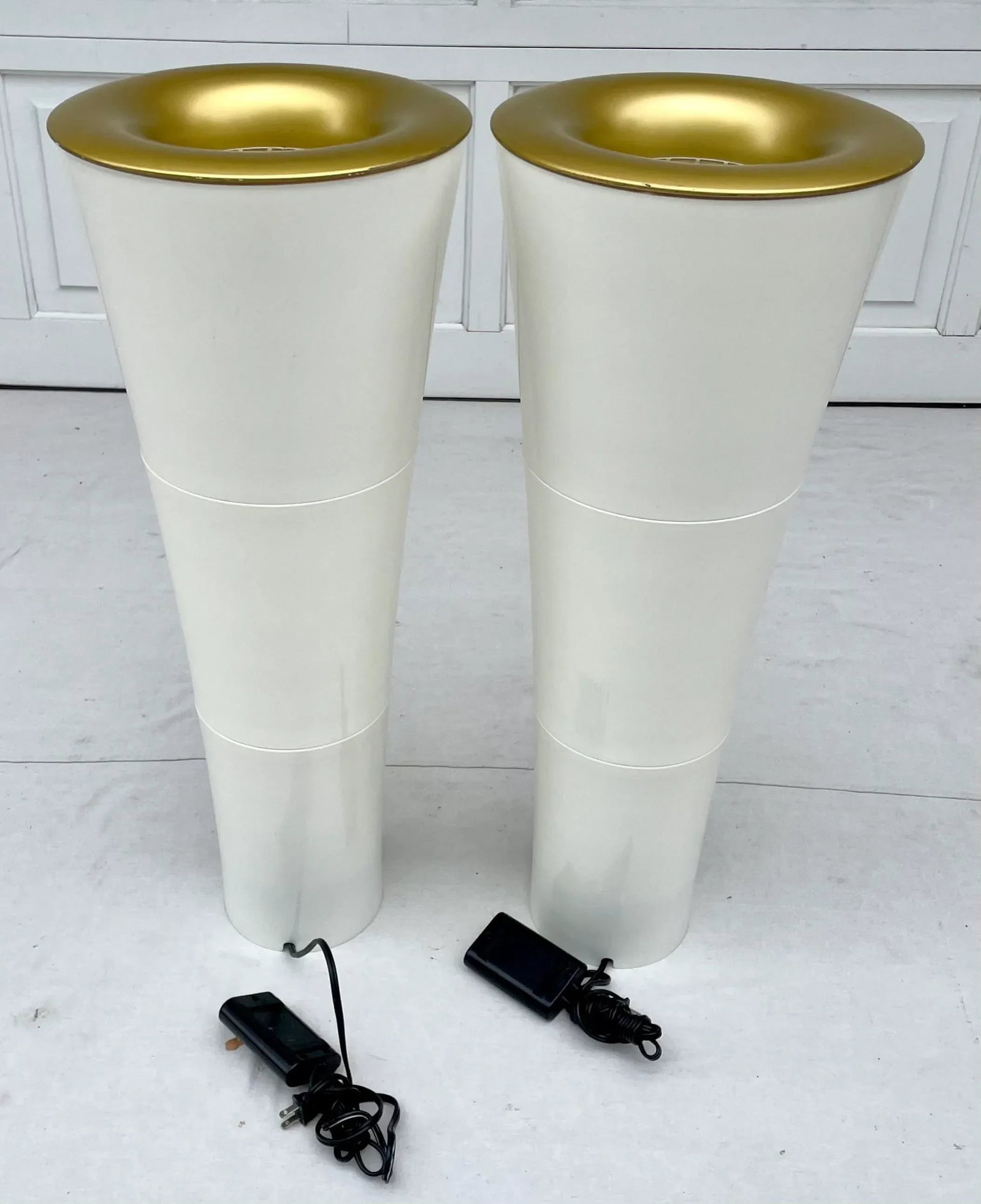 1980's Postmodern Kaoyi Japan Cone Floor Lamps - a Pair - 11