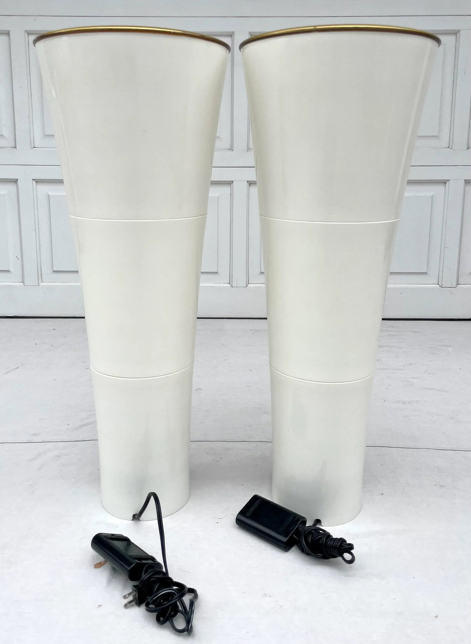 1980's Postmodern Kaoyi Japan Cone Floor Lamps - a Pair - 12