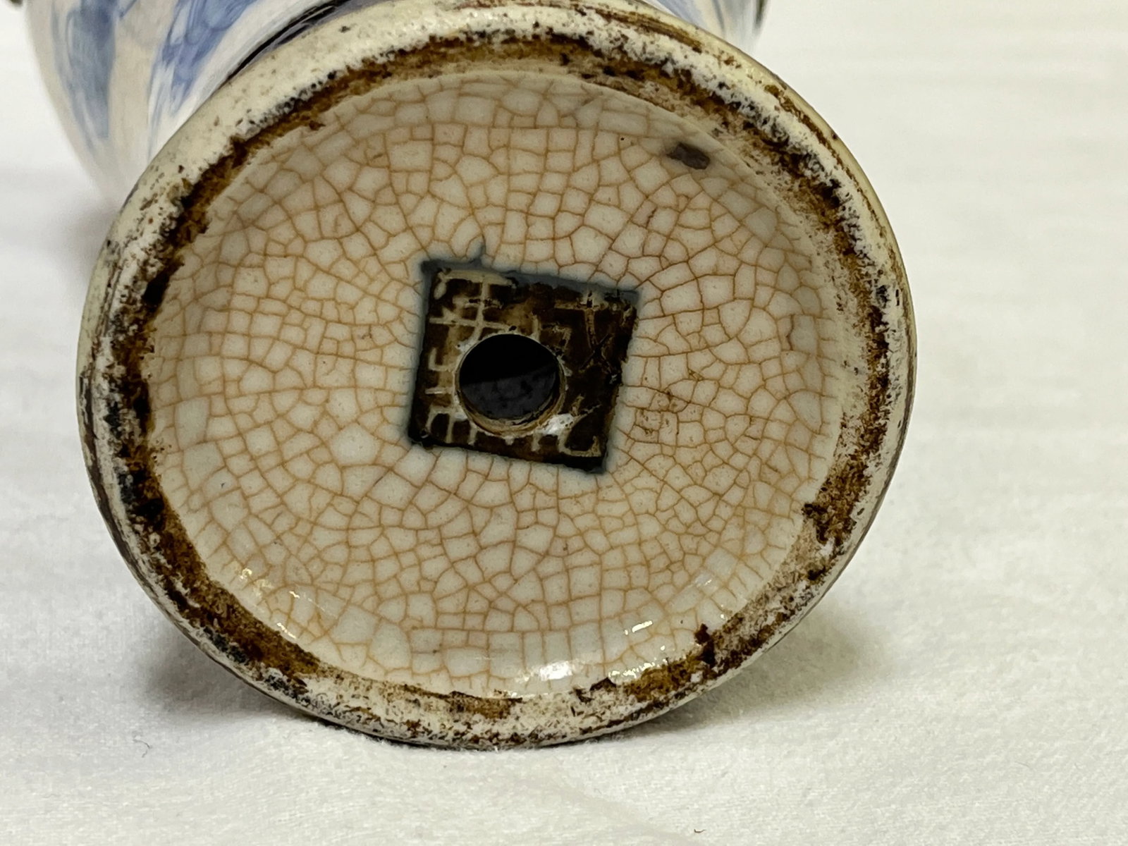 Early 20th Century Chinoiserie Hand Painted Blue and White Crackle Finish Porcelain Vase - 9