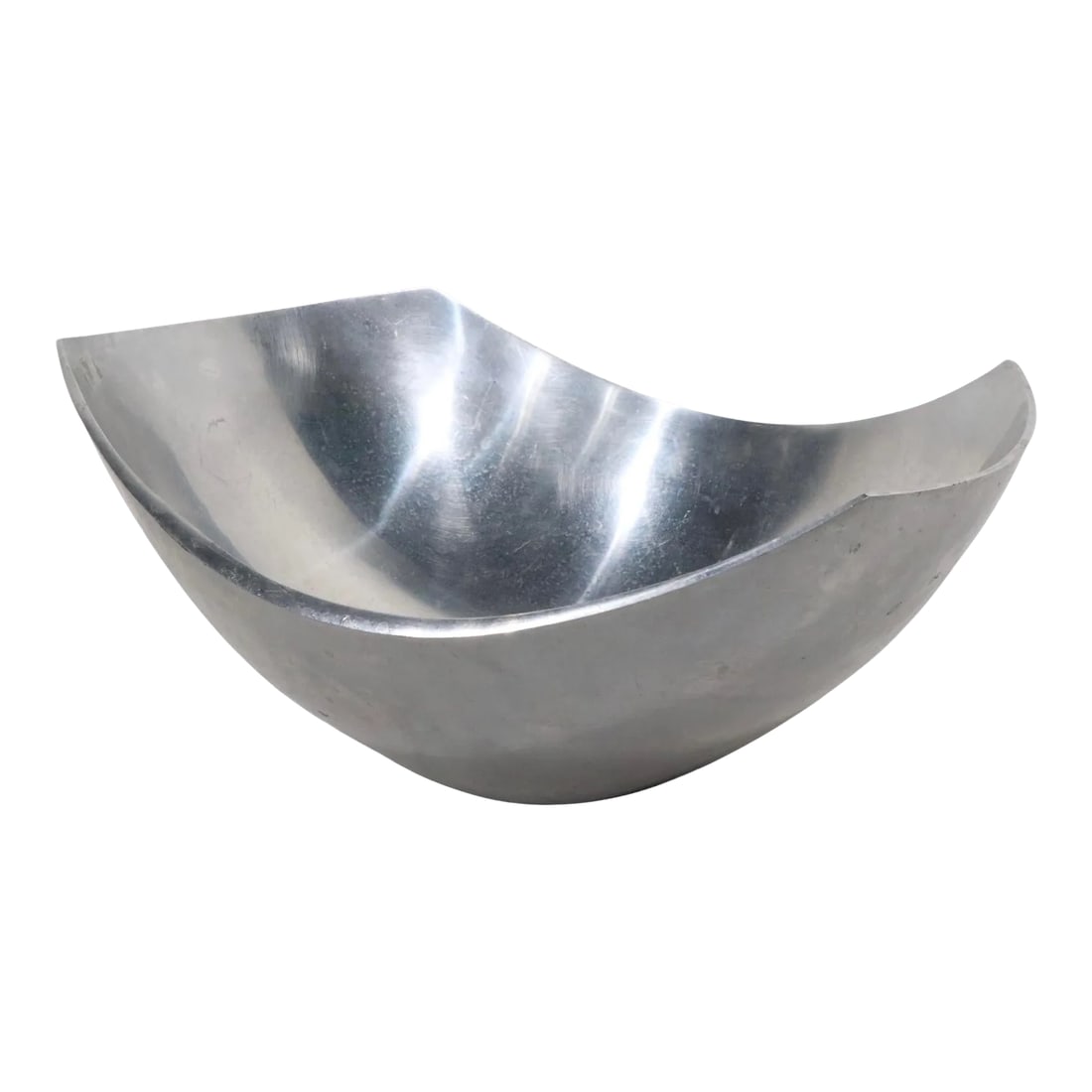Sculptural Post Modern Serving Salad Bowl by Michael Lax for Metal C 1987: Sculptural post modern "Grainware" bowl designed by Michale Lax for Metaal c 1987. This example is in good, original estate condition, showing only light cosmetic wear, and signs of age and use,