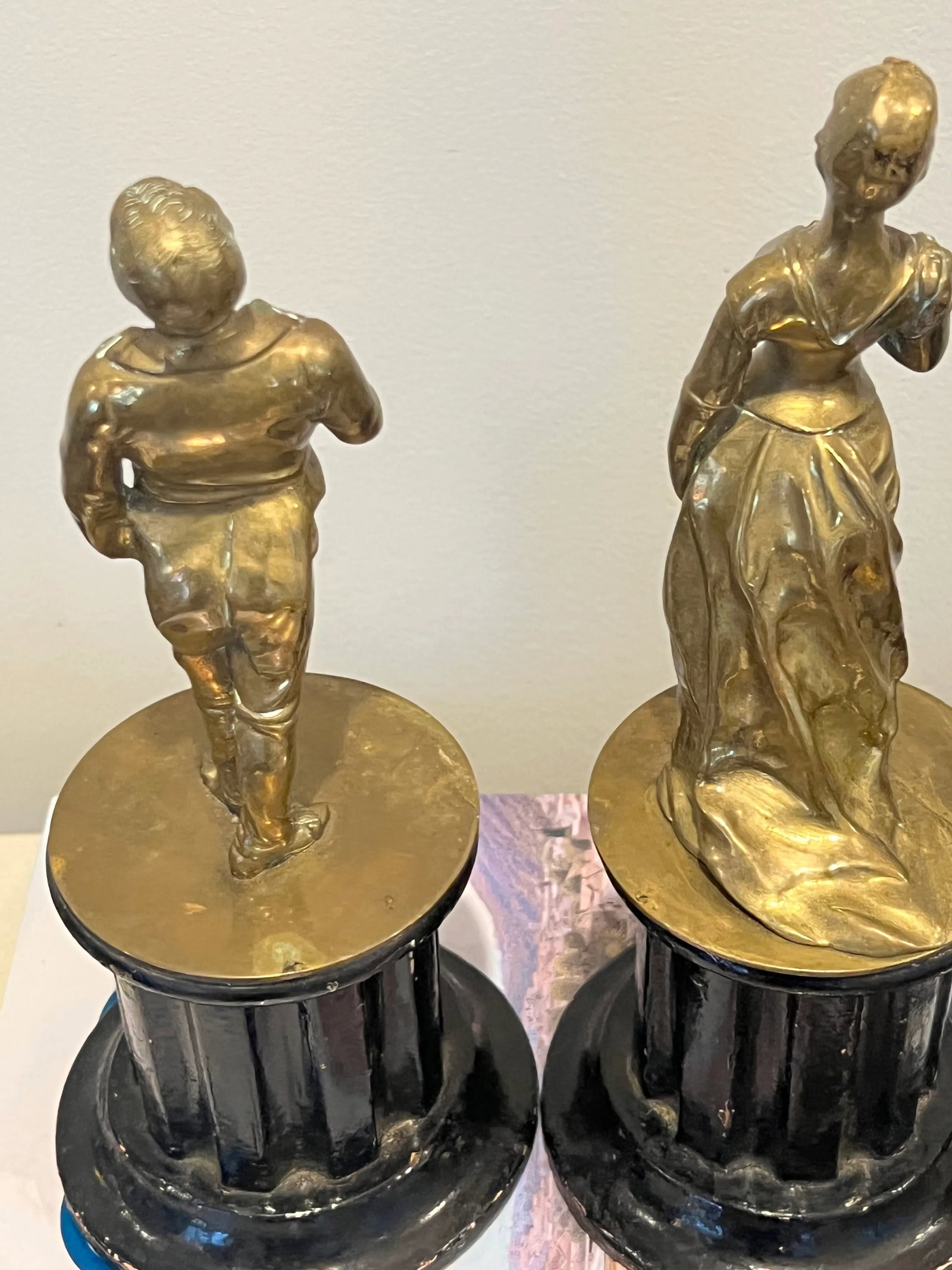 Late 19th Century Pair of Bronze Victorian Figures Mounted on Wooden Plinths - 8