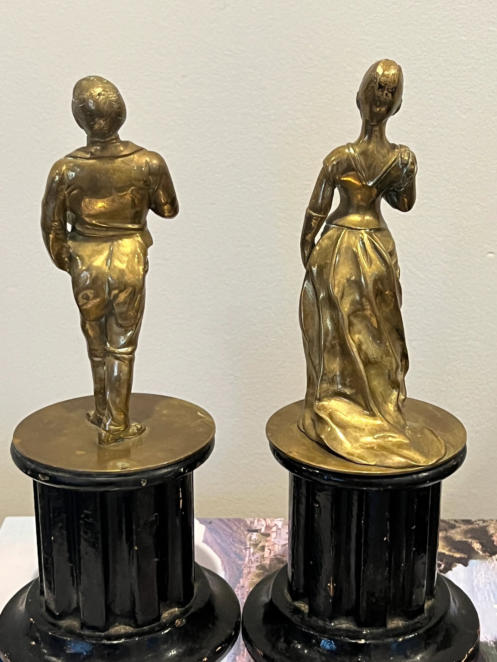 Late 19th Century Pair of Bronze Victorian Figures Mounted on Wooden Plinths - 9