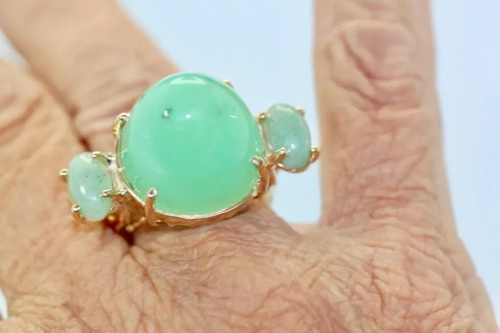 18k Bullet Chalcedony and Jade 3 Stone Ring - 6