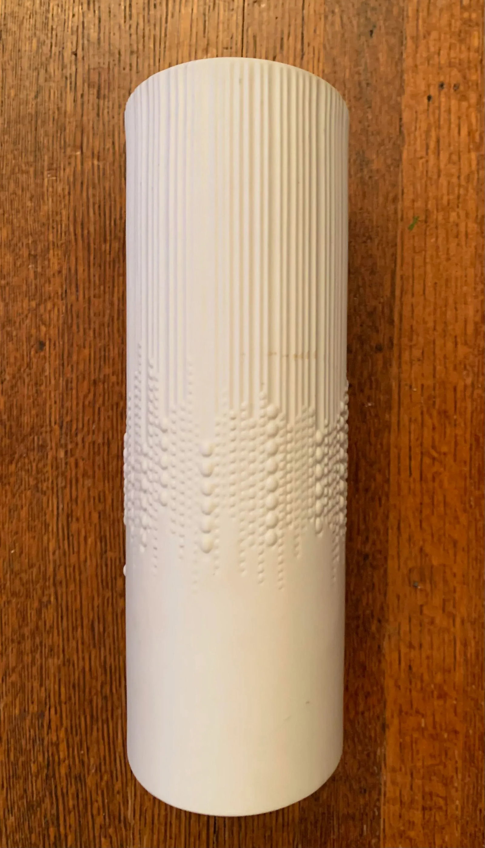 1960s White Relief Op Art Porcelain Vase by Rosenthal Studio-Linie - 9