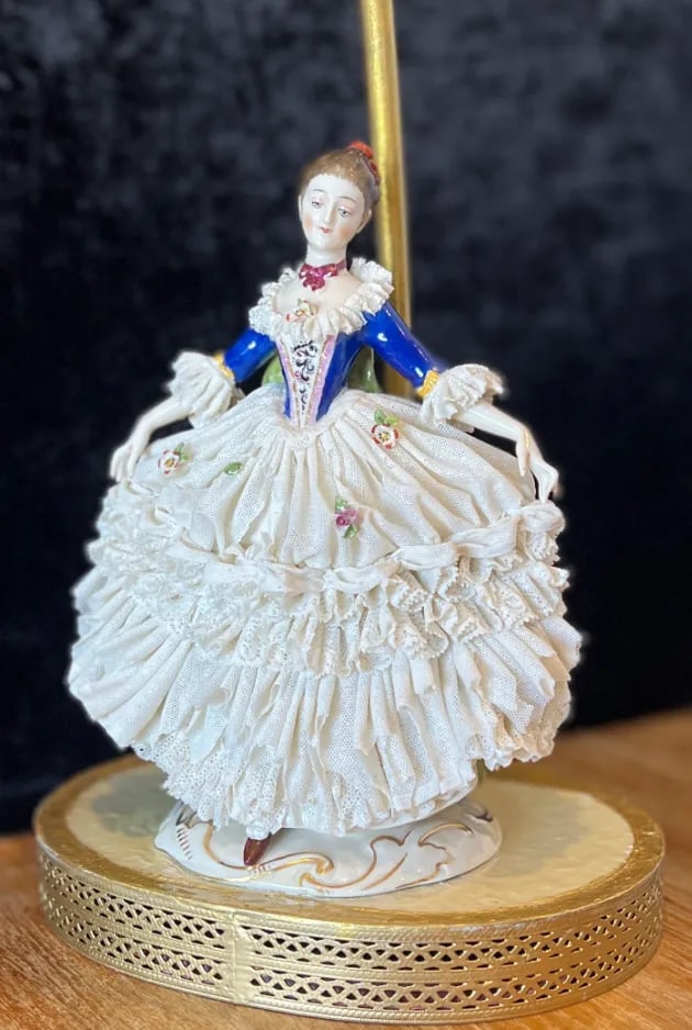 Franz Witter Dresden Porcelain Figurine Table Lamp- Lady With a Lace Dress - 4